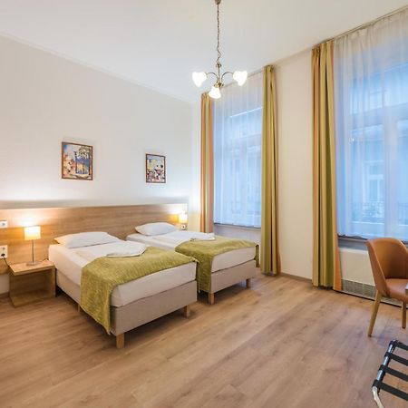 Baross City Hotel - Будапеща Екстериор снимка