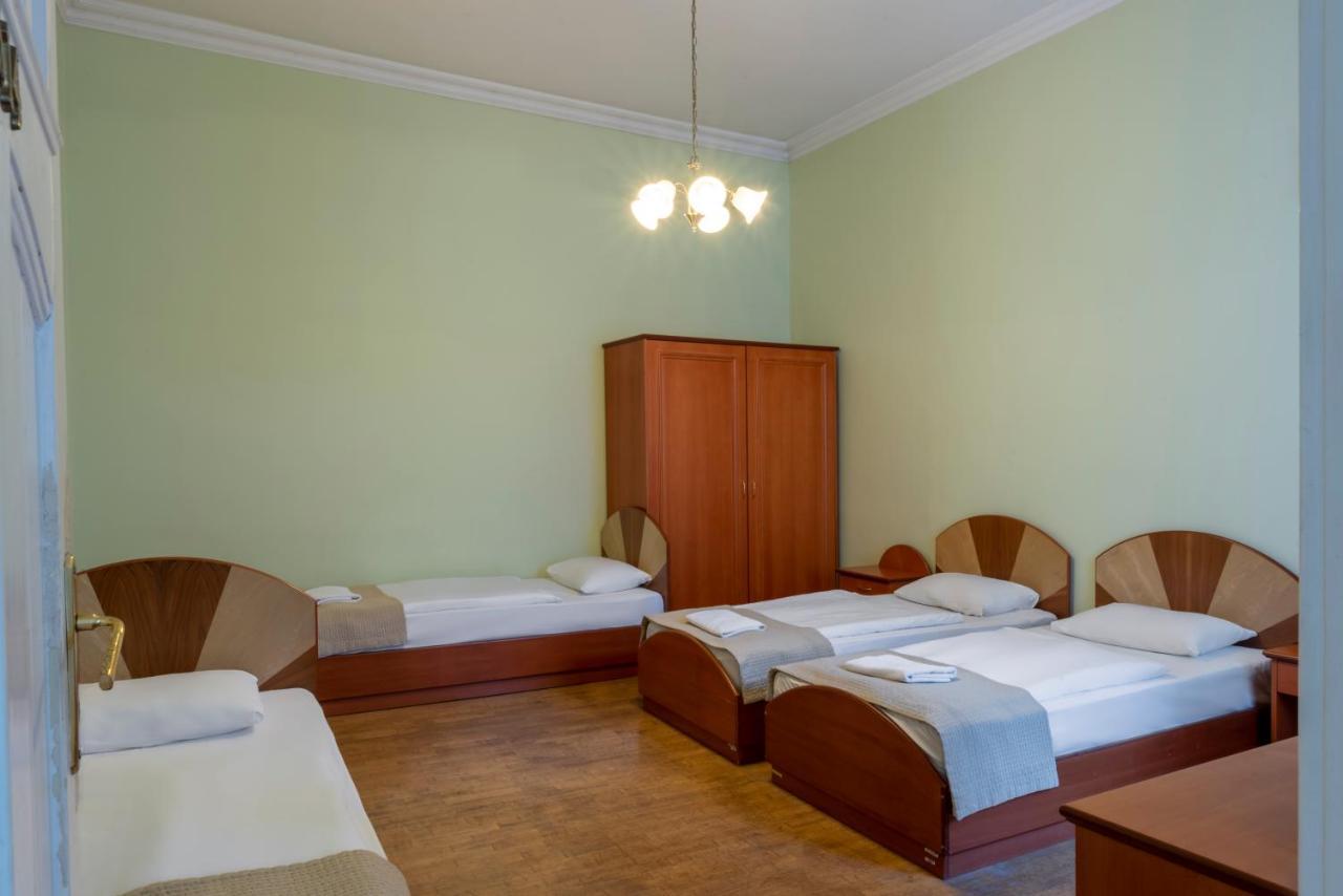 Baross City Hotel - Будапеща Екстериор снимка
