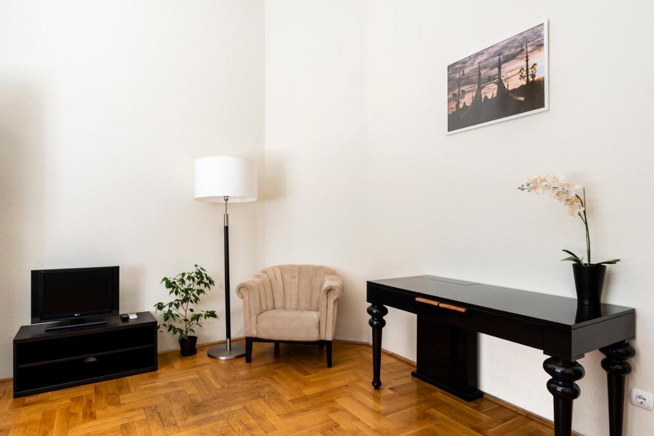 Baross City Hotel - Будапеща Екстериор снимка